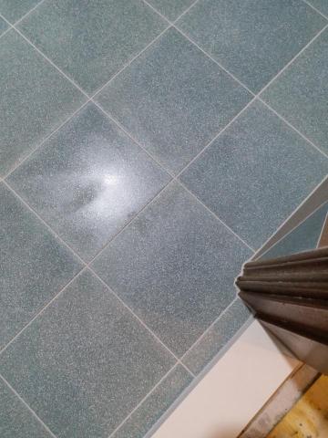 雲開工程行 - 浴室地磚。