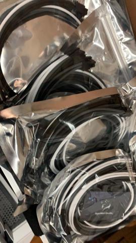 SCX翔馬國際電腦「顏值」(電競客製化組裝維修/專業到府/零 - 客製化編織模組線-顏色配色百變都可洽談討論,保固十年!讓您電源不再Out! SCX翔馬國際電腦「顏值」(電競客製化組裝維修/專業到府/零 - 客製化編織模組線-顏色配色百變都可洽談討論,保固十年!讓您電源不再Out!