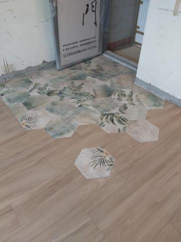 雲開工程行 - 玄關花磚。