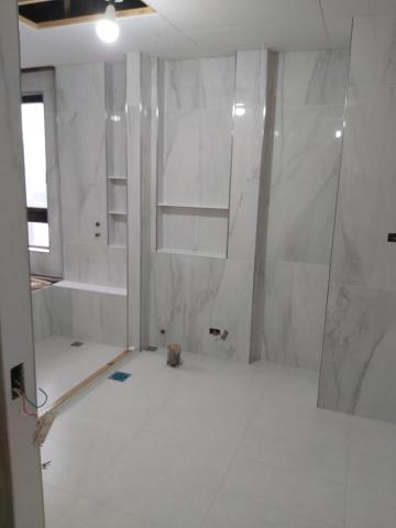 雲開工程行 - 浴室壁磚。