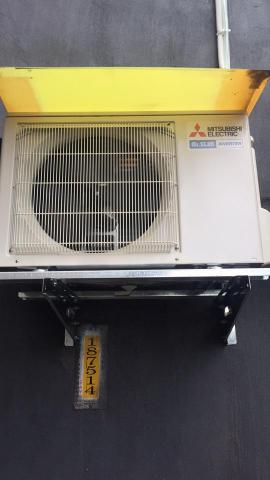 林二手中古冷氣喔師傅專業電器維修（家電、水電、冷氣） - 冷氣保養