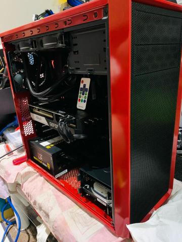 SCX翔馬國際電腦「顏值」(電競客製化組裝維修/專業到府/零 - 素面也可以很有特色,遙控設定 SCX翔馬國際電腦「顏值」(電競客製化組裝維修/專業到府/零 - 素面也可以很有特色,遙控設定