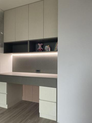 The One - 空間能讓居者平心思考,還有寬敞的收納空間,白色主調,線、面勾勒空間,調和生活的樸實風味。 The One - 空間能讓居者平心思考,還有寬敞的收納空間,白色主調,線、面勾勒空間,調和生活的樸實風味。