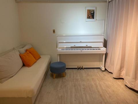 陳咨羽 - 溫馨小琴室