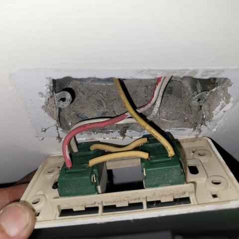 萬光福 - 拉線·插座更換