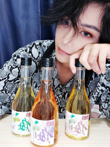 嵐嵐個人工作 - 飲品(酒精)代言- 優貝斯國際品牌 梅酒 嵐嵐個人工作 - 飲品(酒精)代言- 優貝斯國際品牌 梅酒