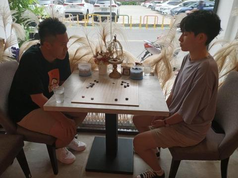 徐晨瑞 - 對弈圖