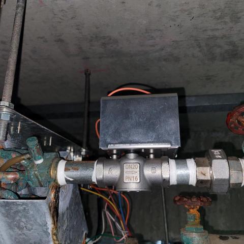 萬光福 - 冰水閥更換