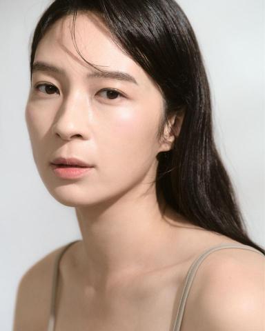 Charis 佳作 makeup stylist/Charis 美睫&middot;紋繡 - 