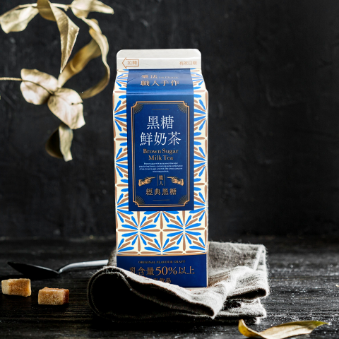 王考特 - 客戶提供：實體商品
設計風格：設計師設計
設計概念：拍攝實體商品合成於適當素材，呈現該商品經典感。