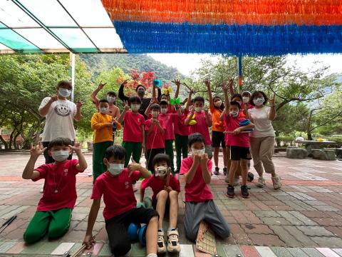 音樂雜技屋-雜技教學部（扯鈴、獨輪車） - 至台中市和平區公益推廣教學