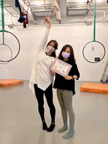 鳳山空中瑜珈|空中環|舞綢|舒緩拉筋|兒童空瑜 -  鳳山空中瑜珈|空中環|舞綢|舒緩拉筋|兒童空瑜 -