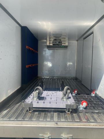 王康逸 - 箱內長250公分、寬140公分、高120公分 雙隔板可使用