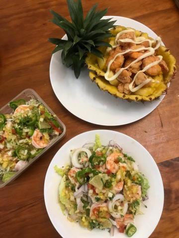 Jade’s kicthen（潔德作菜） - 鳳梨莎莎醬拌海鮮沙拉、鳳梨蝦球