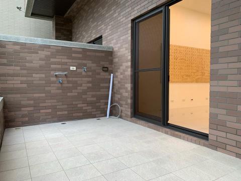 雙北-桃竹-中益團隊-裝潢清潔-地板防滑-居家鍍膜 - 店面 裝潢後清潔 雙北-桃竹-中益團隊-裝潢清潔-地板防滑-居家鍍膜 - 店面 裝潢後清潔