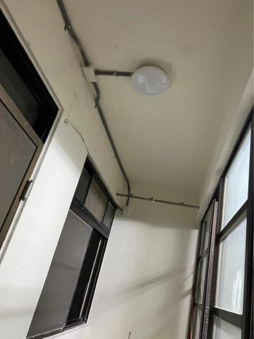 石皓廷 - 明管 電燈 配置