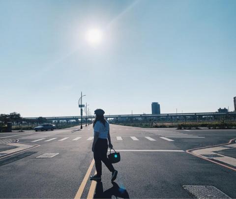 周孟平 -  周孟平 -