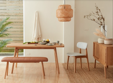 Leo - 品牌年度型錄規劃、空間搭配與陳列執行