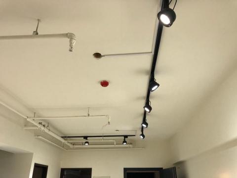 林佳宏 - 軌道燈