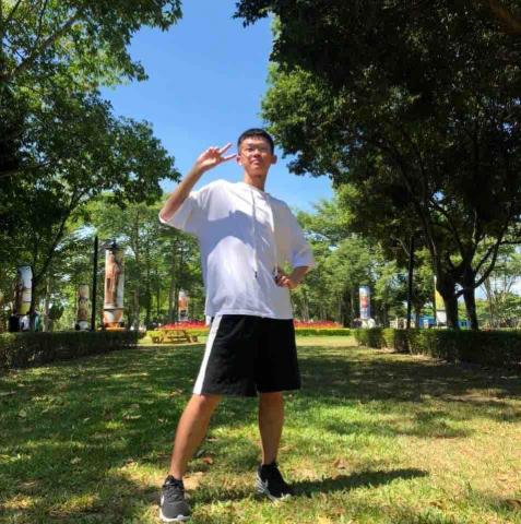 提供74包包服務的專家楊凱傑