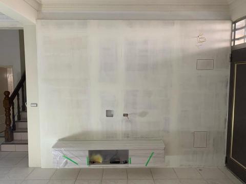 宬印工程行 - 藝術塗料電視牆（前），批土研磨後