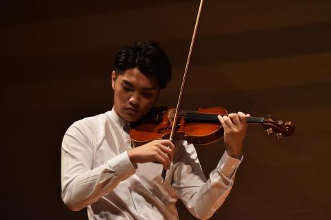 李皓澤 小提琴、鋼琴/線上教學/演出/樂團表演/教學 - 誠品表演廳