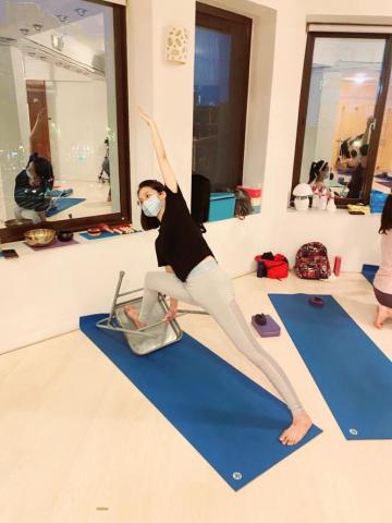 周周-線上瑜珈課 - 輔具練習