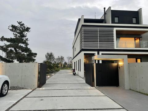 京晉設計有限公司 - 壁式結構住宅建築。建築，室內，景觀整體規劃。