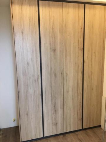 DoraChang - 衣櫥櫃體❤️