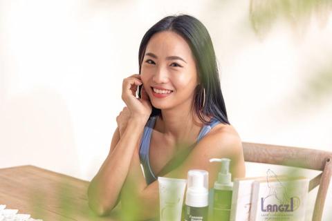 郎子娛樂 - 化妝品平面