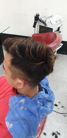 Ivy行動美髮美容&大東剪燙連鎖機構 - 油頭