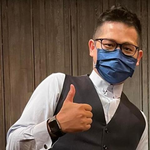 提供修邊服務的專家陳家慶-闔家平安，喜慶洋洋