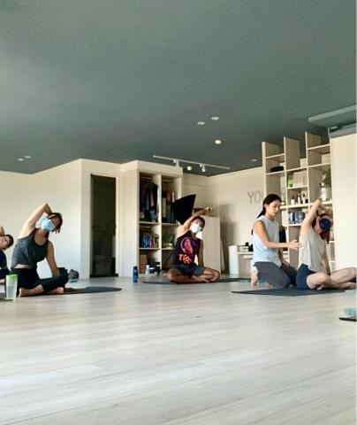 MindfulFlow Space 息之間 - 身心舒緩 小班課 @Yoga Vibes (以神經學與筋膜系統為基底，透過動態伸展、呼吸、身心動作與正念練習 調節 筋膜張力、自律神經系統 與 提升呼吸效能）