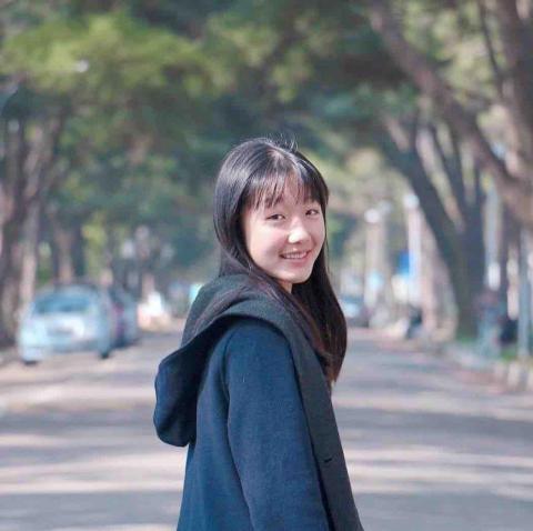 提供排球服務的專家江馨平