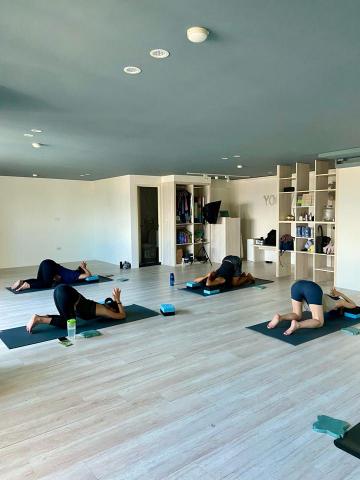 MindfulFlow Space 息之間 - 身心舒緩 小班課 @Yoga Vibes (以神經學與筋膜系統為基底，透過動態伸展、呼吸、身心動作與正念練習 調節自律神經系統）