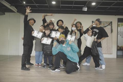 小剛老師 - 街舞教學、初級、入門、進階 皆可討論 -  小剛老師 - 街舞教學、初級、入門、進階 皆可討論 -