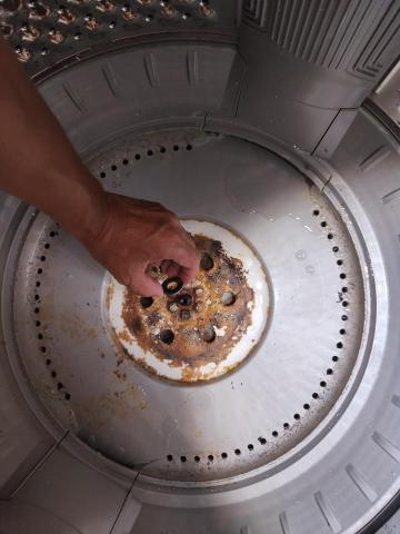 蔡崑生 - 拆械桶內機件