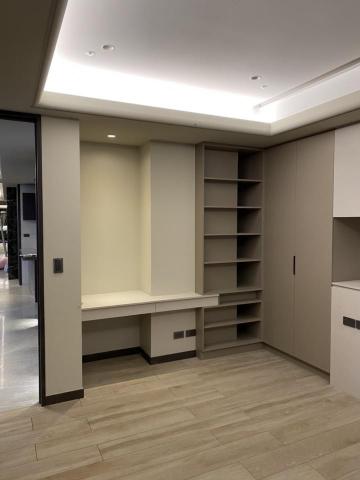 張芸瑄 - 90坪/雙拼戶/女孩房的書桌、開放櫃、衣櫃