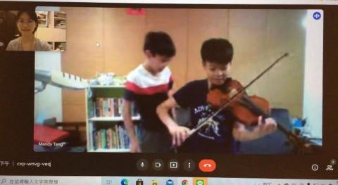 張子萱 - 學生視訊上課2