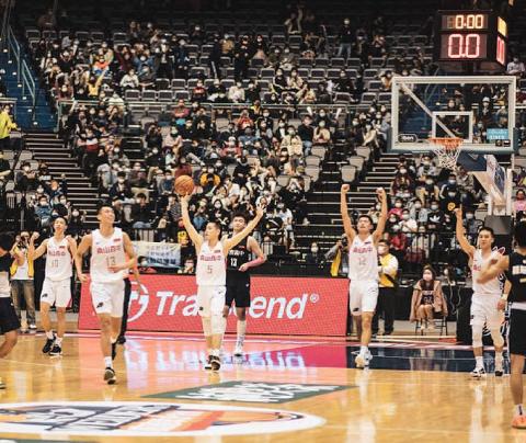 劉亦晨 - 在上千人的小巨蛋中享受贏球的喜悅! 劉亦晨 - 在上千人的小巨蛋中享受贏球的喜悅!