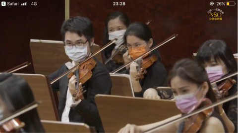 張子萱 - 參與職業樂團演出