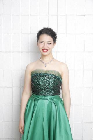 提供合唱團服務的專家鍾孟芯