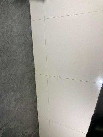 彭雅莉 -  沙發後面後照