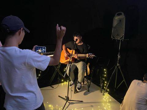 劉杰燊 - 曾任从聲藝術有限公司藝術總監