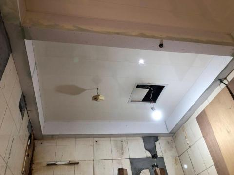 御福企業有限公司 - AB膠ㄧ底，接縫處批兩道、釘口也是、整面透披上土兩道好、全部研磨之後上底漆再修補好，再上一道明漆，完成。