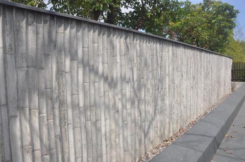 京晉設計有限公司 - 管徑不同的竹紋清水模。