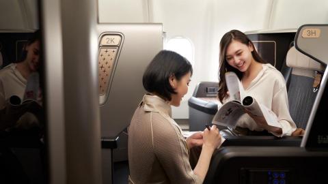 質數影像 - 客艙情境攝影 - 星宇航空 A330 neo 商務艙
更多作品請參考:
https://www.behance.net/kiminbrush 質數影像 - 客艙情境攝影 - 星宇航空 A330 neo 商務艙
更多作品請參考:
https://www.behance.net/kiminbrush