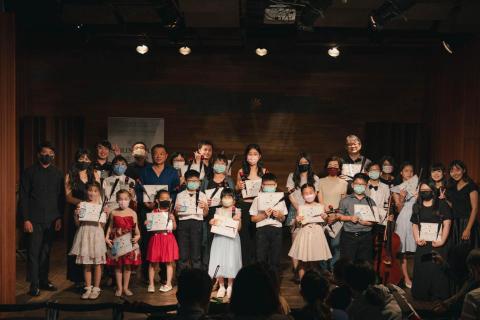 小提琴、中提琴、鋼琴、樂理學習 - 每年舉辦學生音樂會，讓喜愛音樂的朋友一起交流