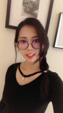 提供刮痧功效服務的專家陳欣盈