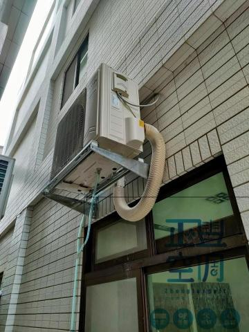 正豐空調師傅 - 小宇 - 新家透天安裝,加帝王架,加管槽美觀 正豐空調師傅 - 小宇 - 新家透天安裝,加帝王架,加管槽美觀